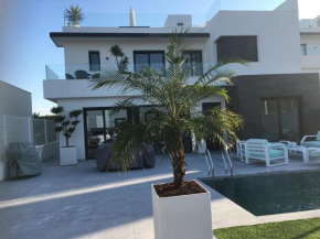 SUPERBE VILLA VUE MER et SALINE